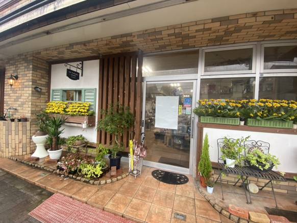 「岡田花店」　（宮崎県延岡市）の花屋店舗写真2